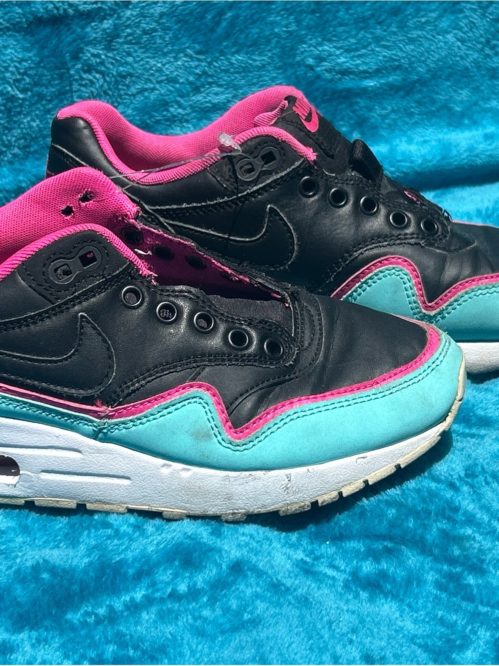 🔥3/$8- Nike Air- Black Teal Pink Retro Running Shoes